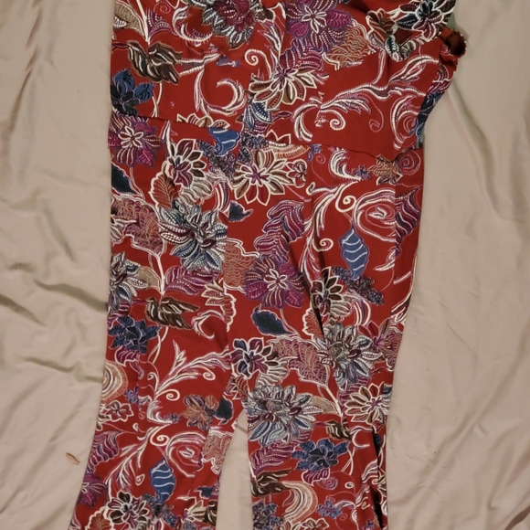 Jumper - Picture 2 of 3